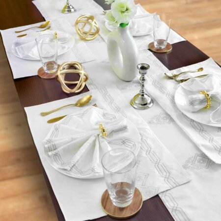 Table & Linen Setup